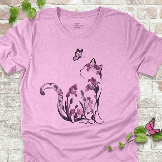 Ladies T-shirt in lilac with a floral cat illustration. Whimsical garden-themed shirt for cat lovers and flower fans.