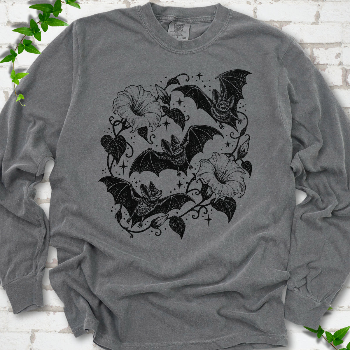 Bats In Bloom botanical bat long sleeve shirt in Pepper with black bats and trumpet flowers
