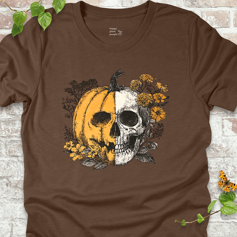 Heather Brown Vintage Halloween T-shirt with pumpkin and skull for garden witches

